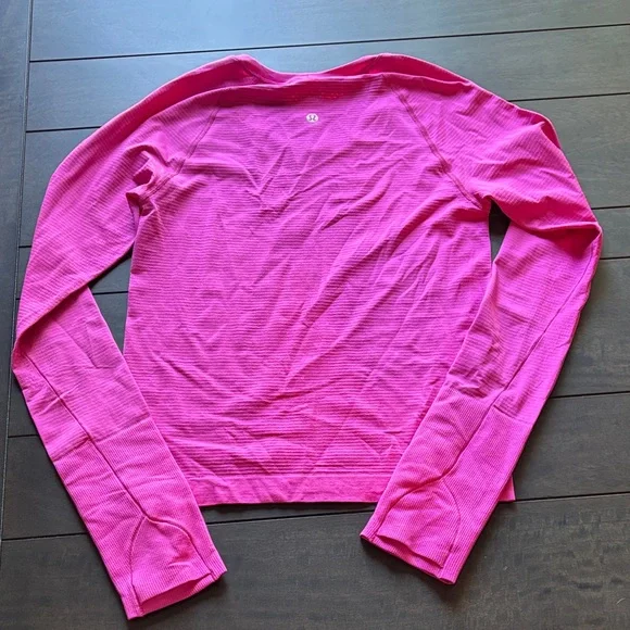 lululemon athletica Bright Pink Long Sleeve Top - Picture 3 of 3